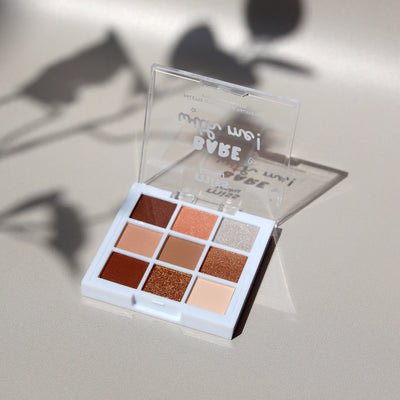 Miss Looky Eyeshadow Palette - Bare with me!